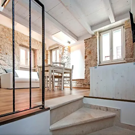 Lägenhet Casa Roccia Bianca