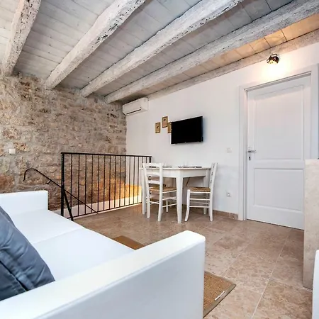 Lägenhet Casa Roccia Bianca Rovinj