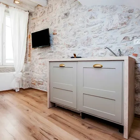 Apartman Casa Roccia Bianca *